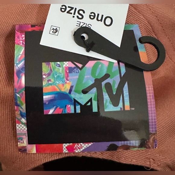 MTV Logo Adjustable Cap NWT - Picture 6 of 9